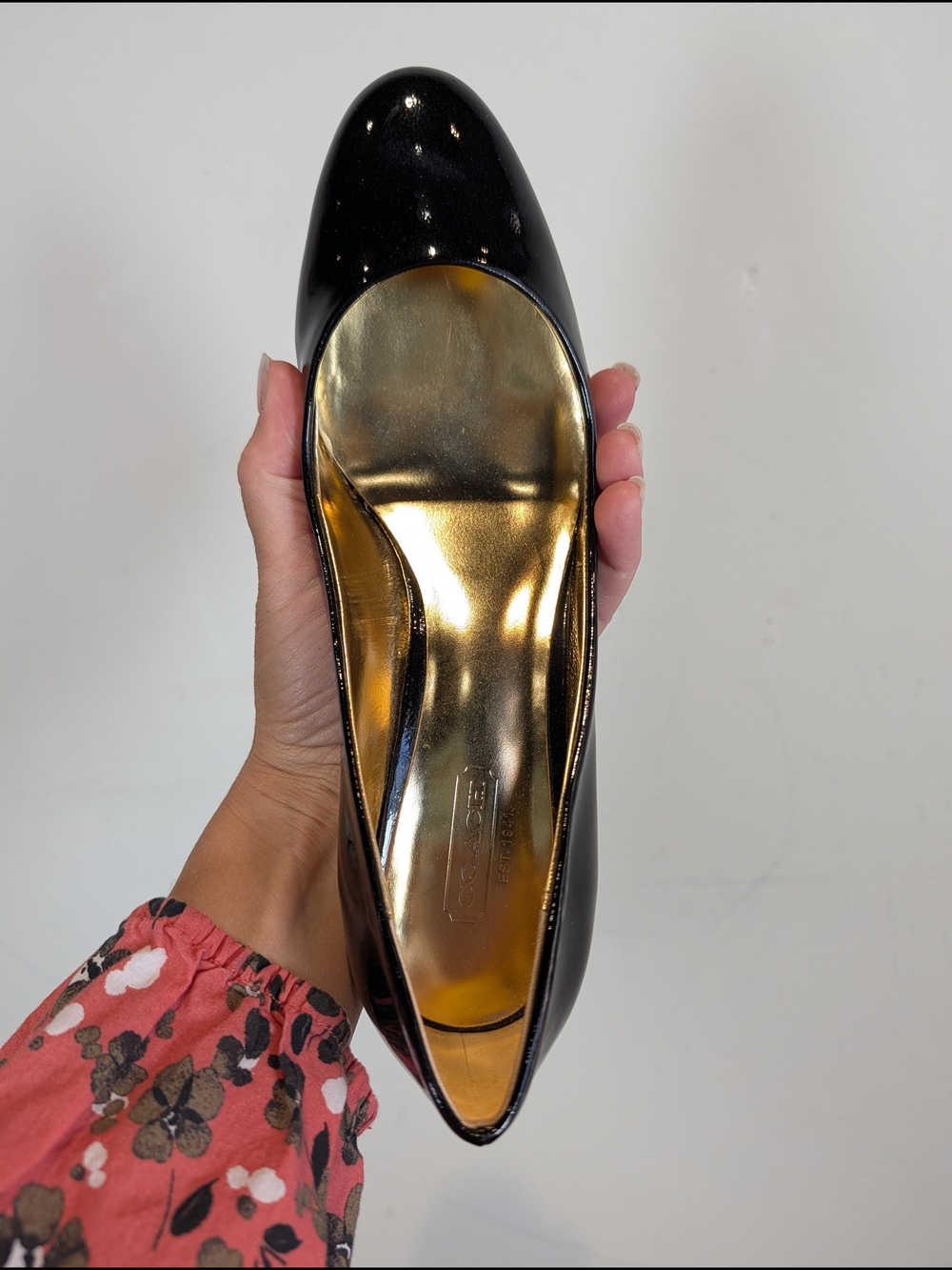 Coach Classic Black Patent Women's Pump, Size 7.5 - Picture 3 of 6